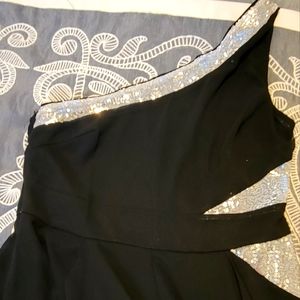 Women's Black w/ silver accent dress 👗